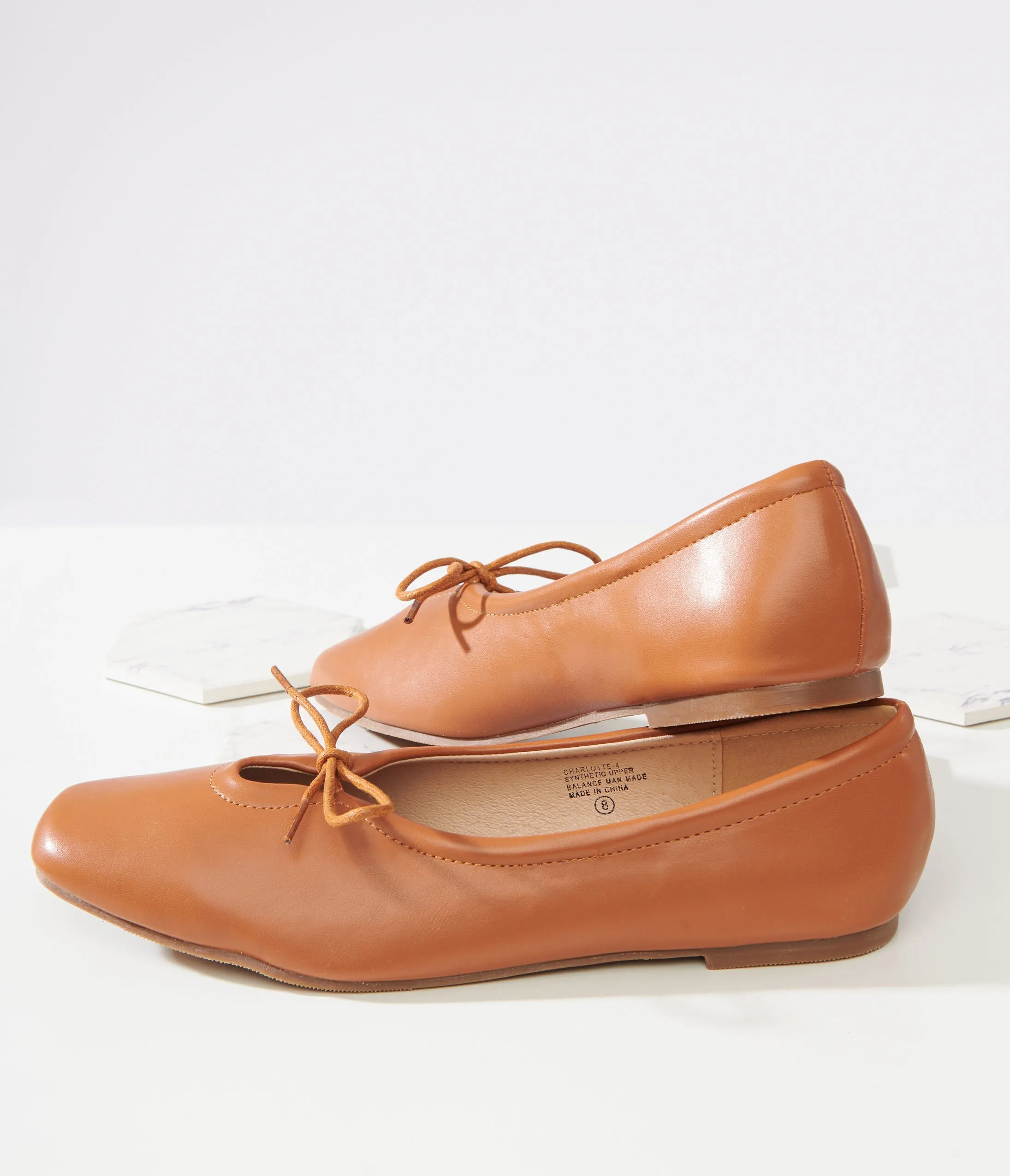 1960s Tan Leatherette Bow Ballet Flats