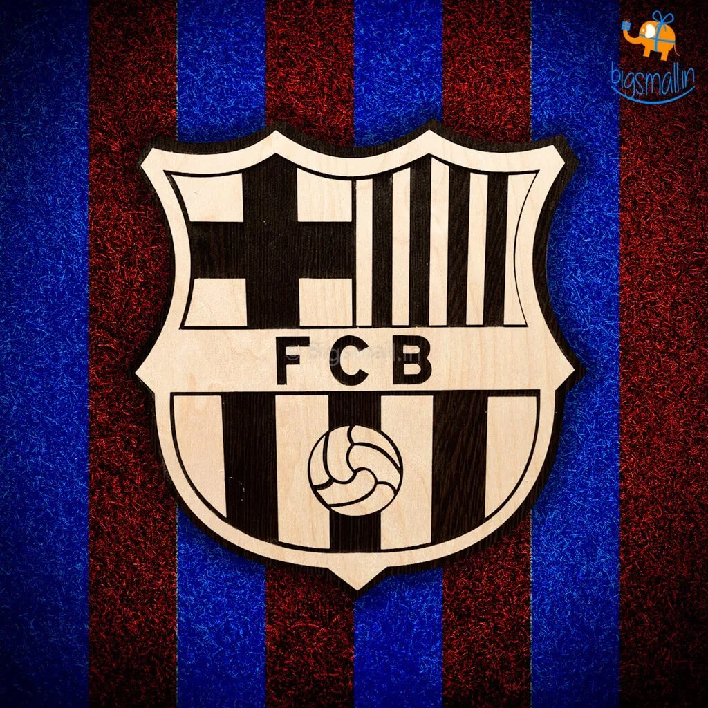 Barcelona Engraved Wooden Crest