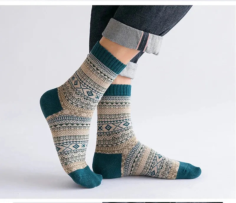 Cozy Up with 5-Pairs Wool Winter Socks for Men and Women