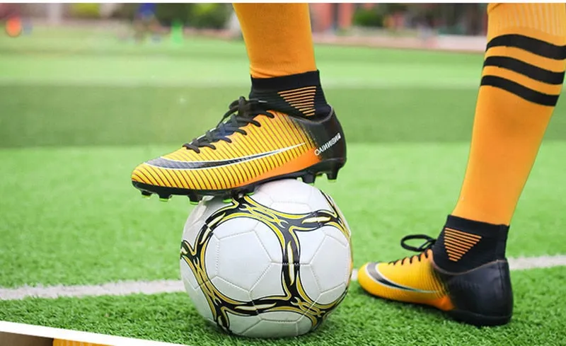 Indoor Outdoor Soccer Shoes for Men Women Football Shoes Kids Training Sneakers Spikes Soccer Cleats Futsal Football Boots