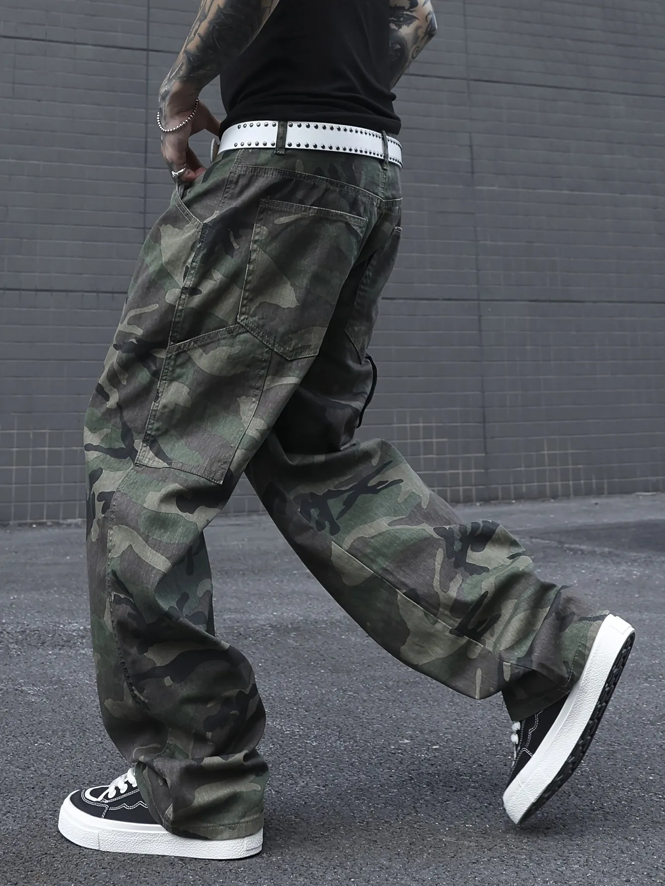 Men's Casual Camouflage Print Denim Jeans, Loose Fit Comfy Pants For Outdoor Activity