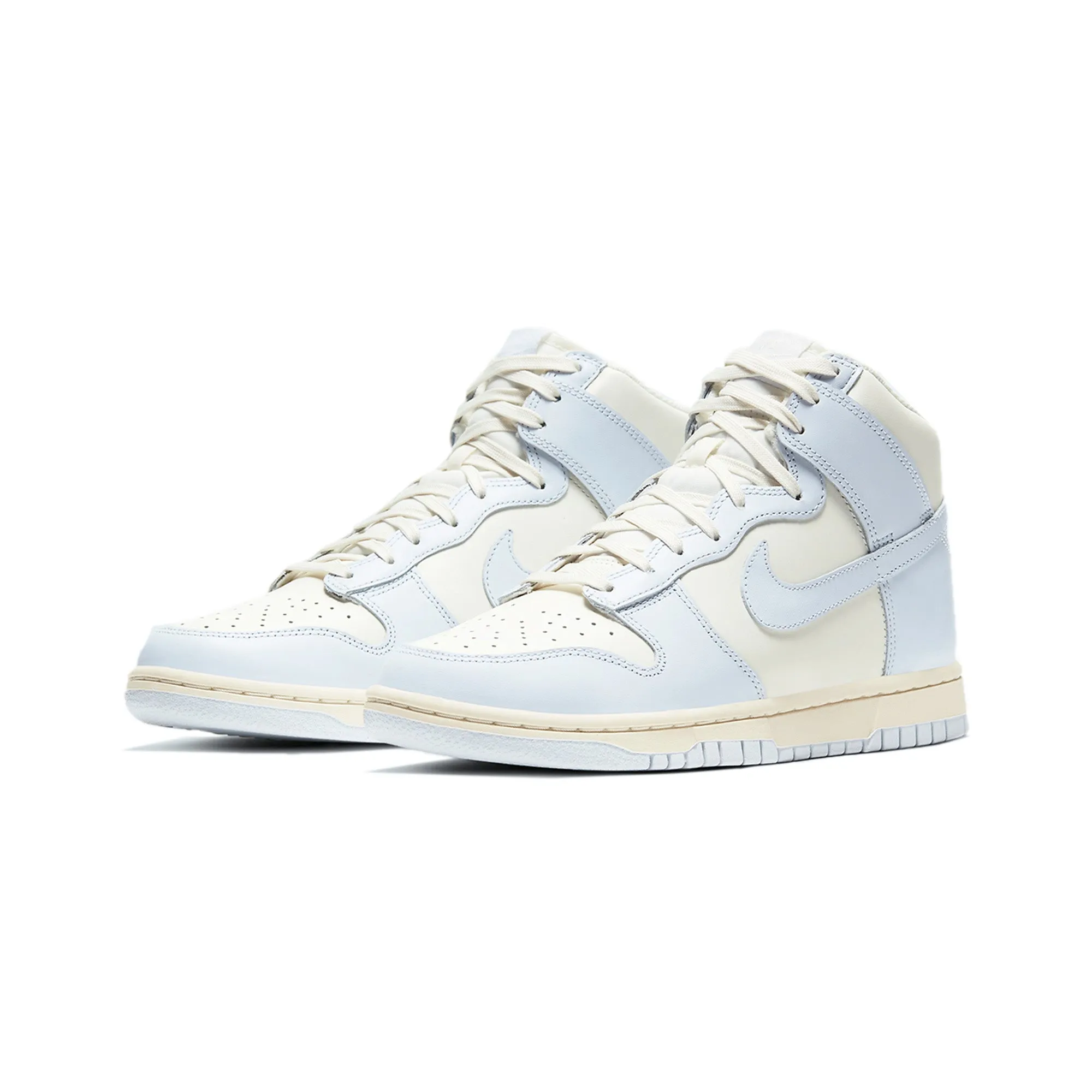 Nike Womens Dunk High Retro Shoes