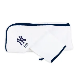 Personalized New York Yankees Hooded Towel & Wash Mitt Set