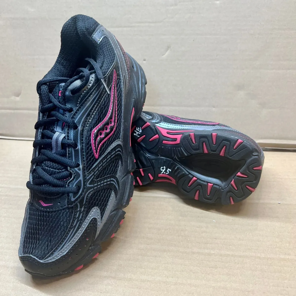 SAUCONY Women's Grid • Cohesion 4• Running Shoe  - Black/Pink