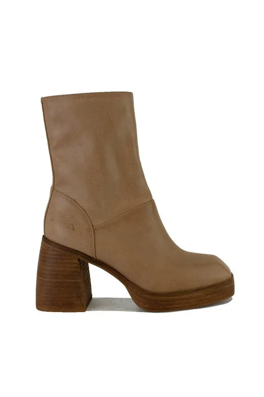 THE FOSTER CHUNKY HEEL BOOTS