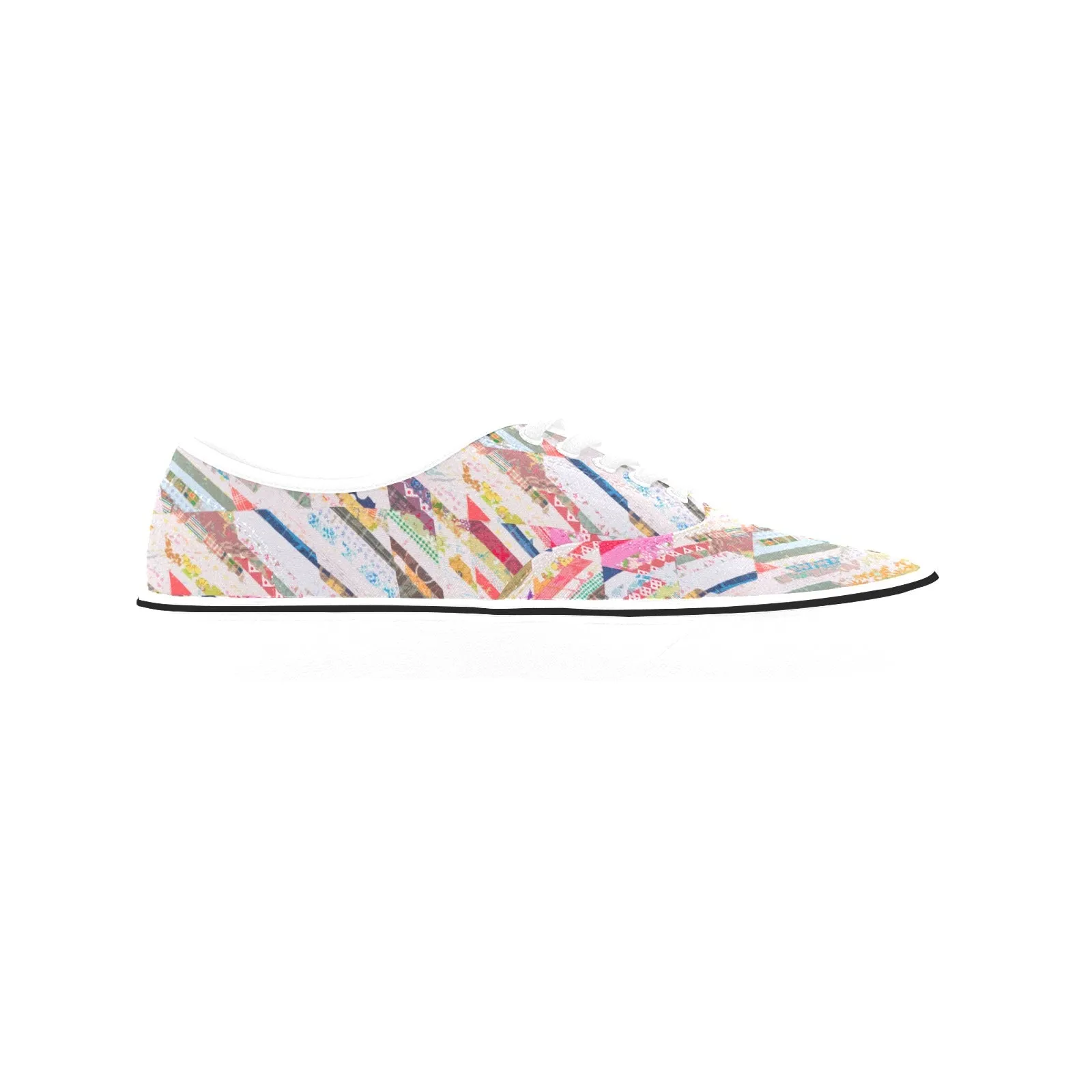 Tilted Quilt, Women's Classic Canvas Low Top Sneakers