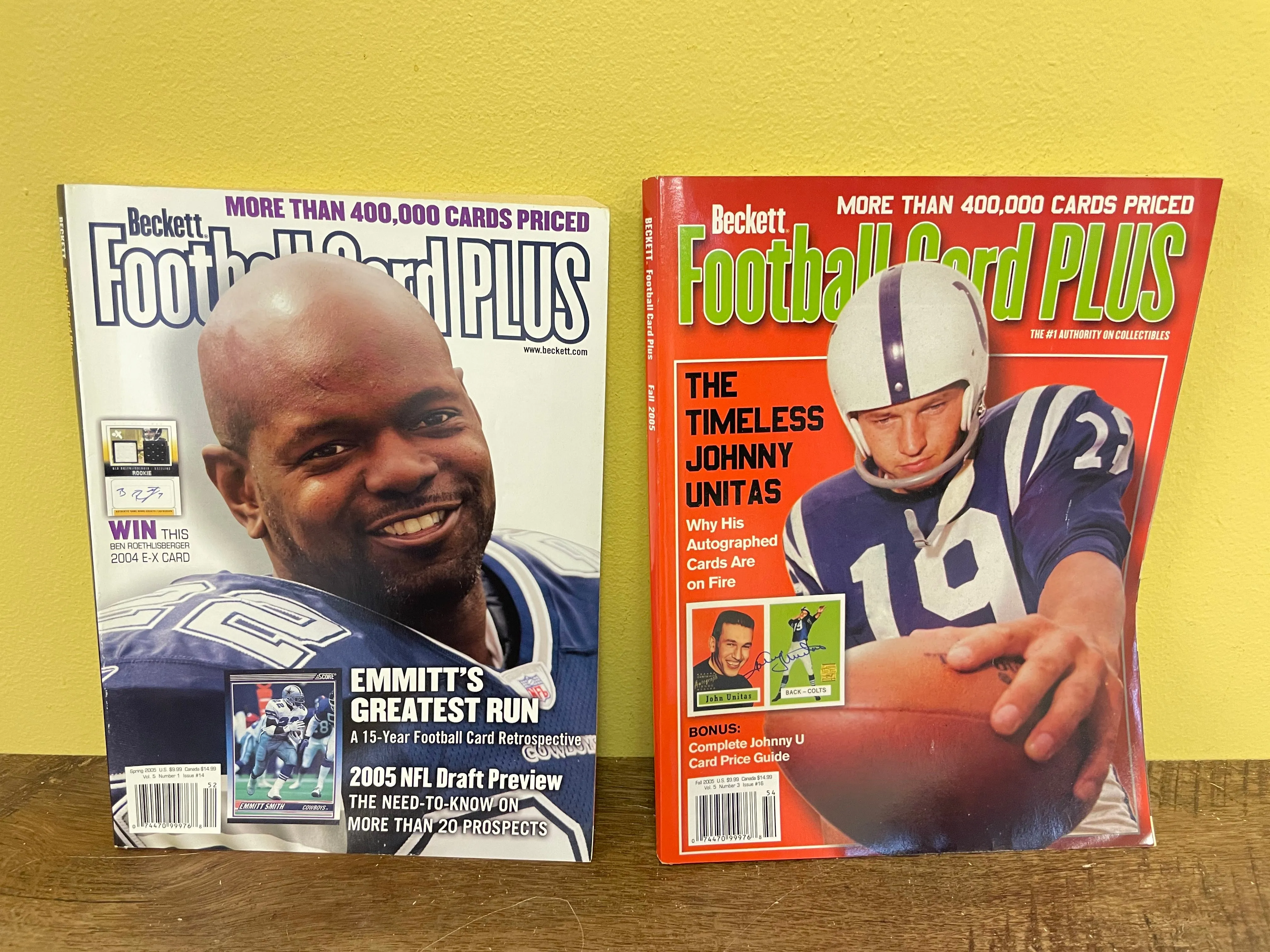 (V) BECKETT FOOTBALL CARD PLUS Magazine 2005 Lot/2 Emmitt Smith Johnny Unitas