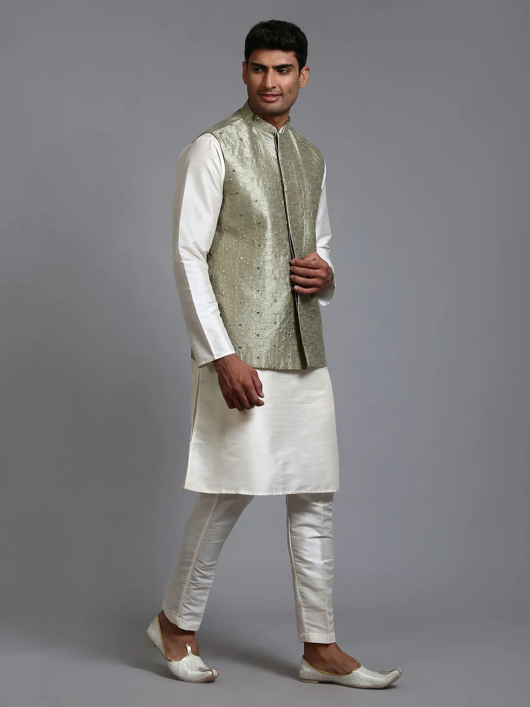 VASTRAMAY Men's Mehndi Green Embellished Jacket Set