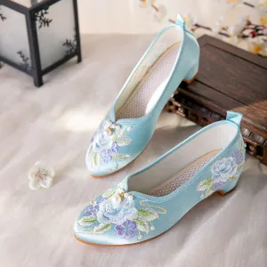 Vintage Flower Embroidery Low Heel Women's Pumps