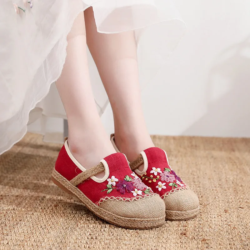 Women's Style Ribbon Embroidery Floral Pattern Ancient Canvas Shoes